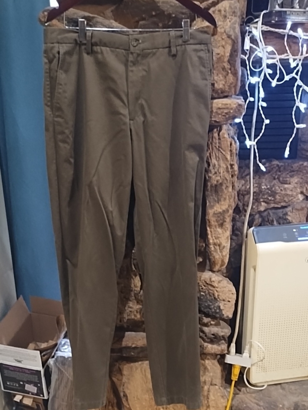 Dockers Men's Brown Chino Pants